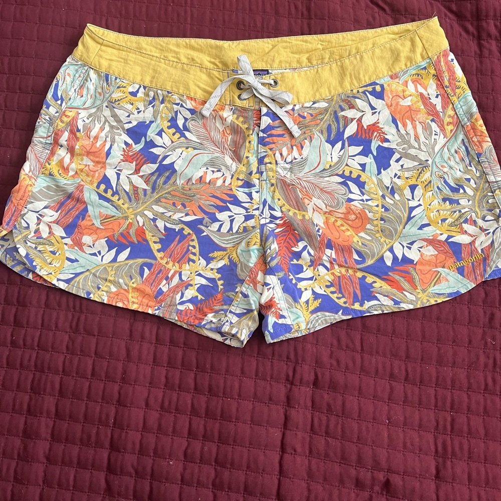Patagonia Women’s Board Shorts perfect for pool or beach!